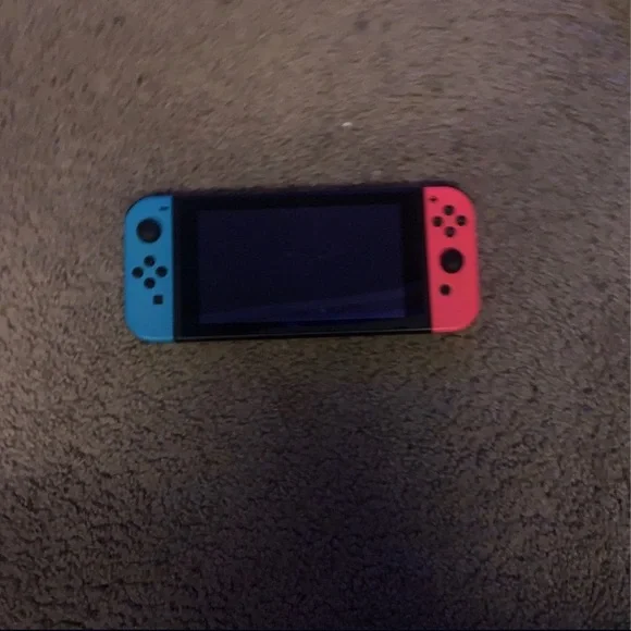 Nintendo Switch w/ Mortal Kombat
